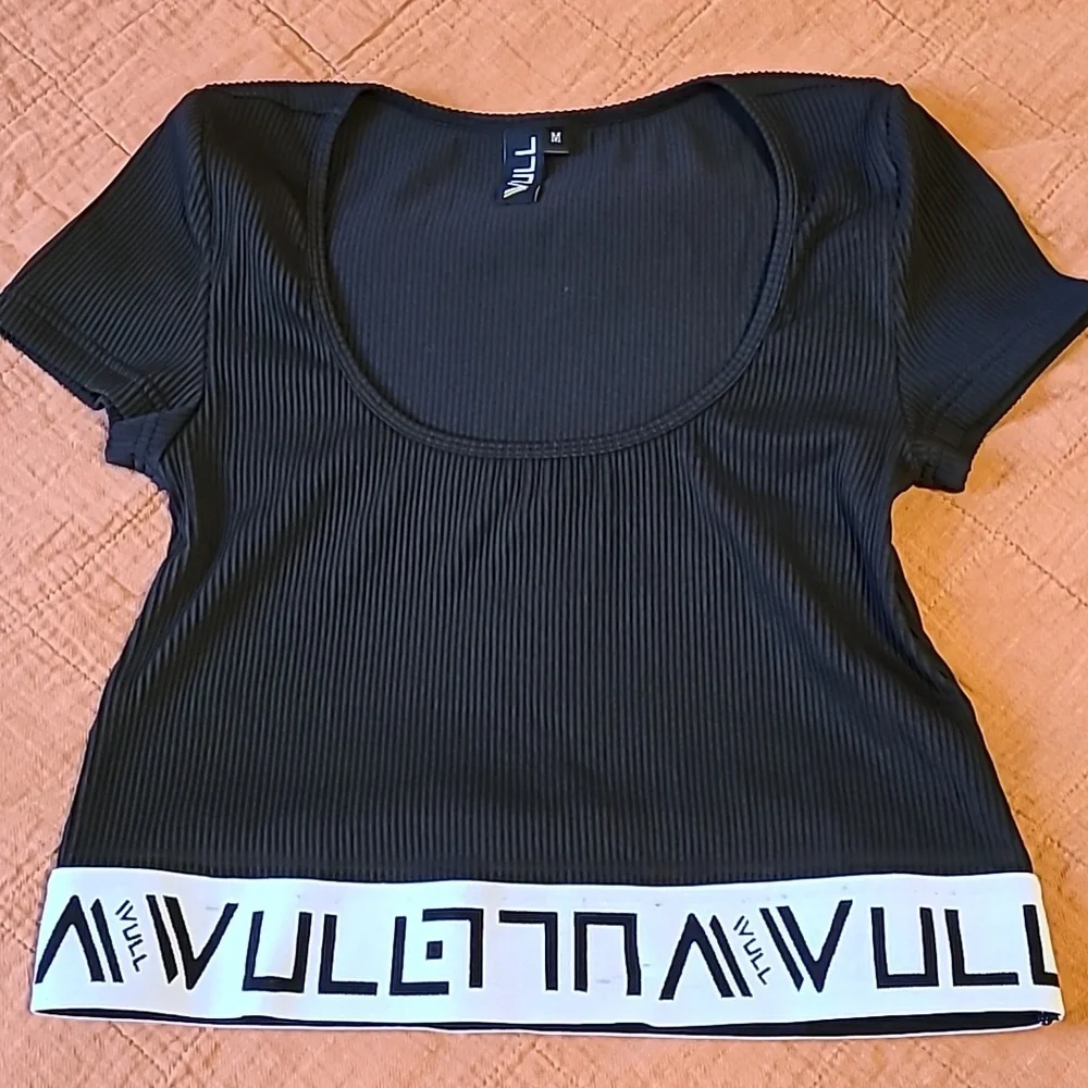Vull sport cap sleeve crop top - Picture 1 of 6